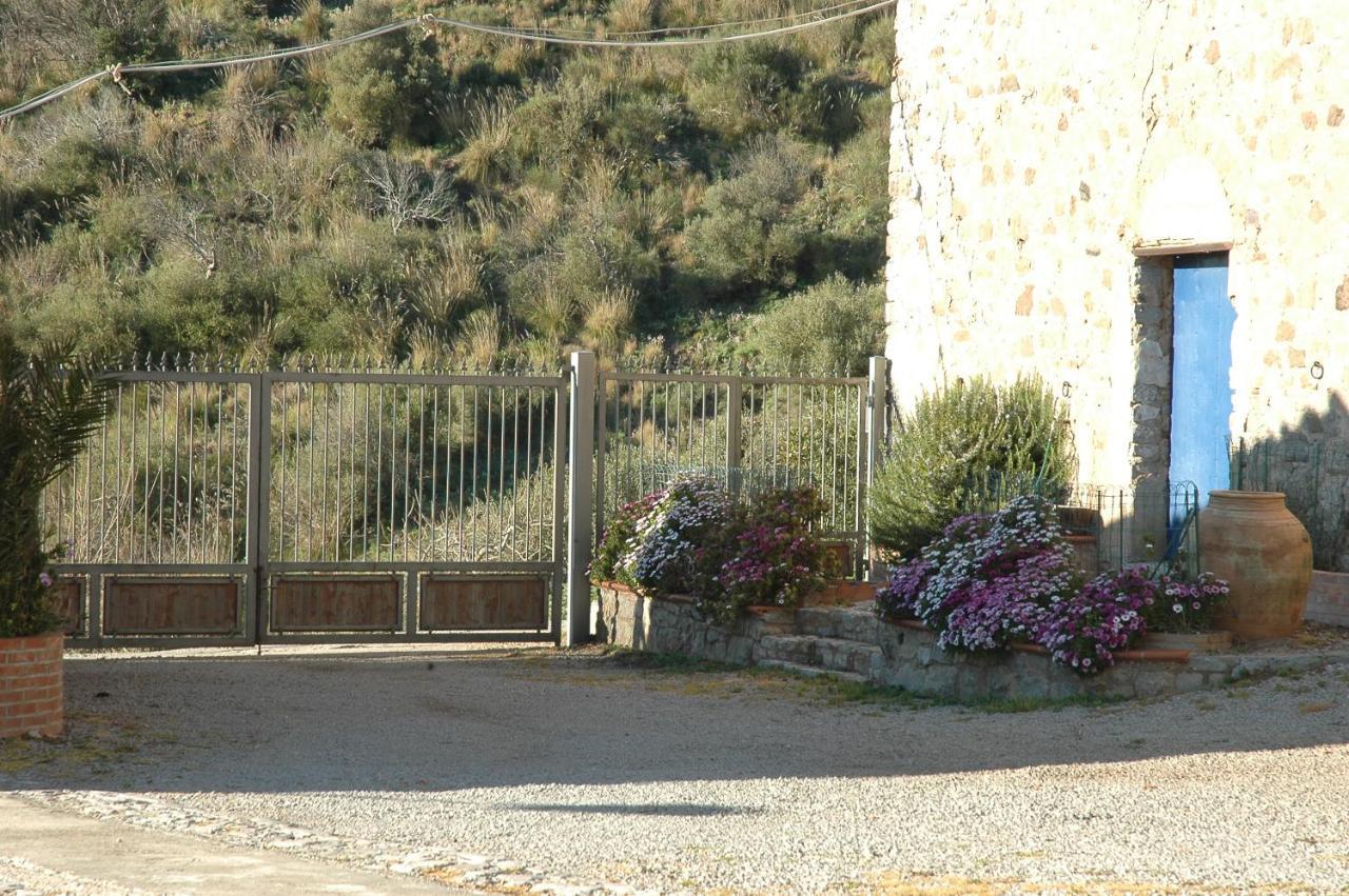 Il Vecchio Frantoio Villa Scillato  Luaran gambar