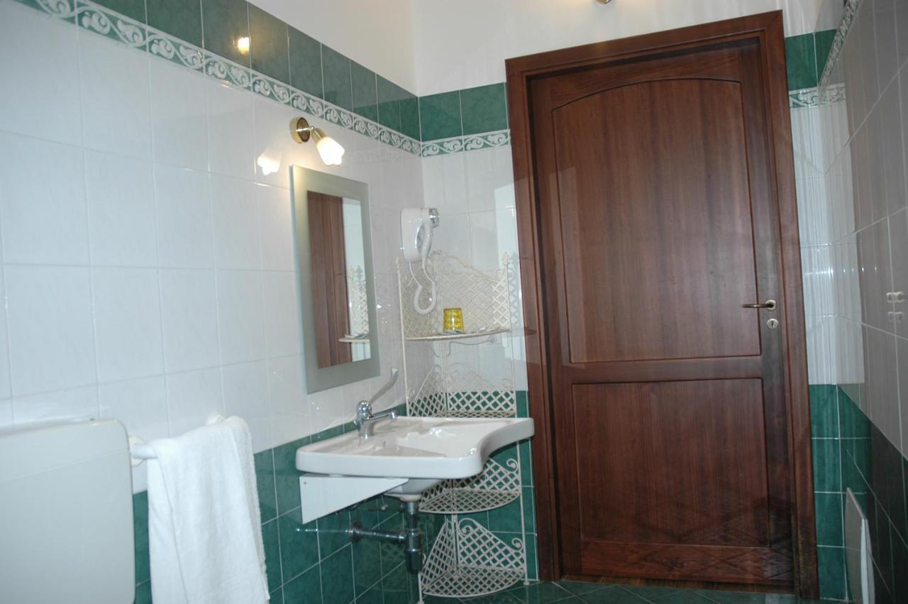 Il Vecchio Frantoio Villa Scillato  Luaran gambar